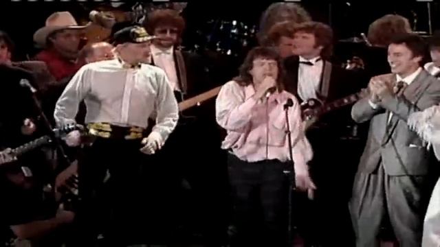 Rolling Stones perform "(I Can't Get No) Satisfaction" at 1988 Rock and Roll Hall of Fame Induction смотреть онлайн