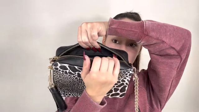 Michael Kors Jet Set Camera Bag UPC: 196163334097 Style 32T2GJ6M2U смотреть онлайн