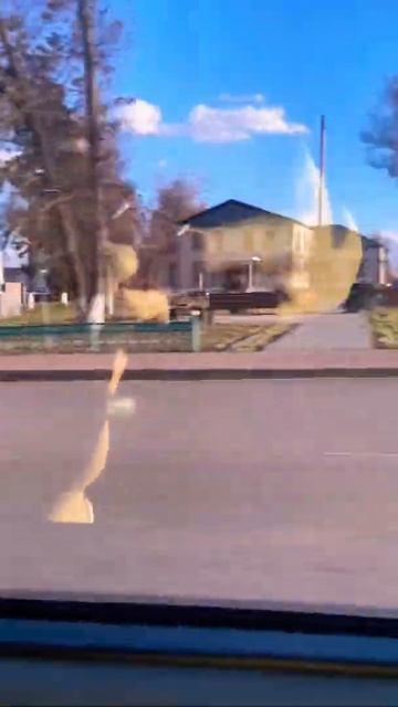 На мне были Конверсы