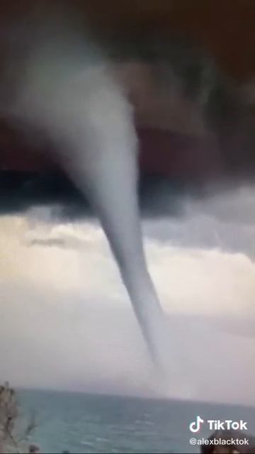 Нашли камеру в пещере через. 15 лет и лучше это не видеть