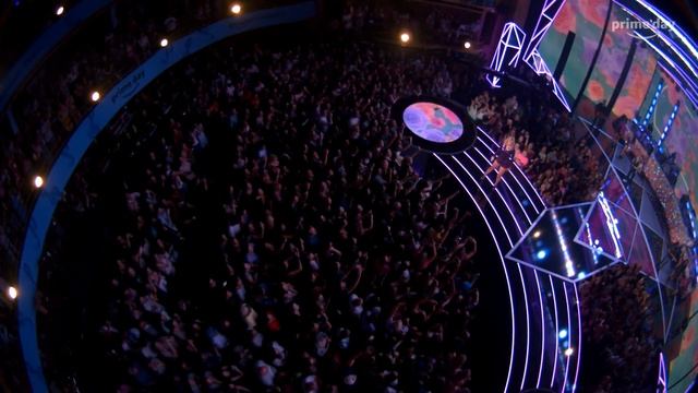 Taylor Swift - Love Story 1080 HD (Live Amazon Prime)