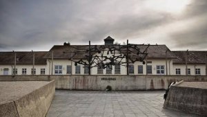 92 года назад - В Дахау начал действовать первый концентрационный лагерь в фашистской Германии