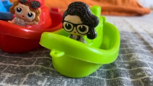 Играем в игрушки месте с детьми! Куклы LOL и морское путешествие! Куда доплывут подружки? 1 серия