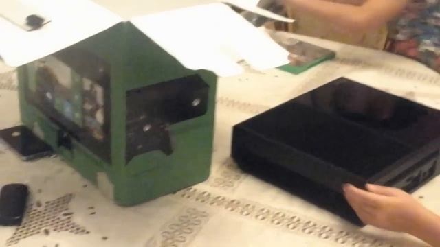 Unpacking the Xbox One console /Распаковка консоли Xbox One /HD смотреть онлайн