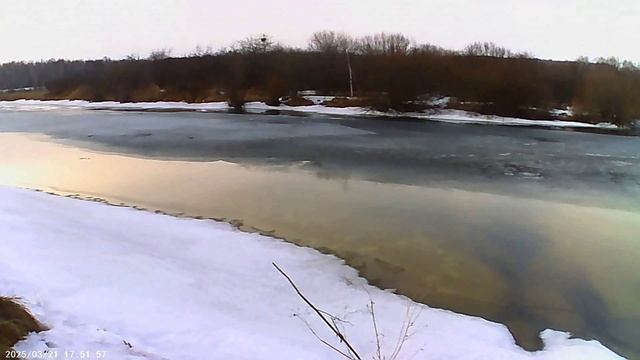Прошлись по двум дамбам. Затем сходили на речку. смотреть онлайн