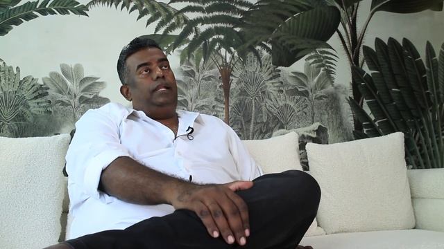 ENJINSTARTER - A word with our CEO, Prakash смотреть онлайн