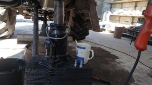 Замена оси качания и втулок балочного моста на МТЗ 1523