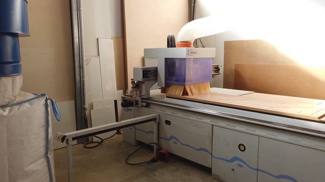 Фрезеровка МДФ на станке Homag Vintage 33 смотреть онлайн