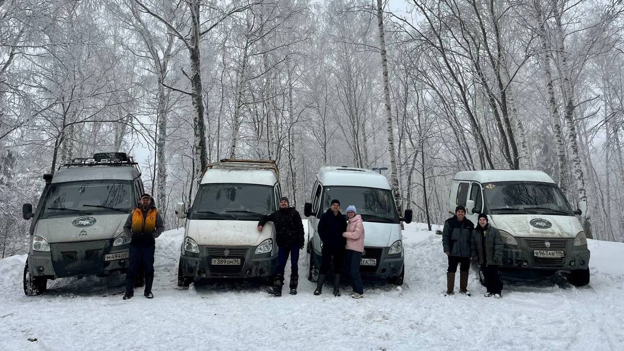 Прогулка по Уральским горам на четырёх ГАЗах 4х4. Кырманские скалы, гора Кужохум, гора Котёл. смотреть онлайн