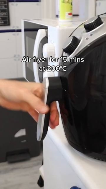 Air Fryer Crispy Sausage, Chicken & Potatoes 🌭🍗