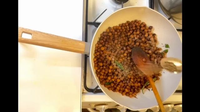 Protein Rich Healthy Snack And Lunch Box Chana Chaat Recipe / Chatpati Chana Chaat