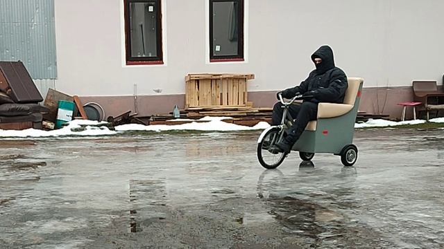 кресло на льду