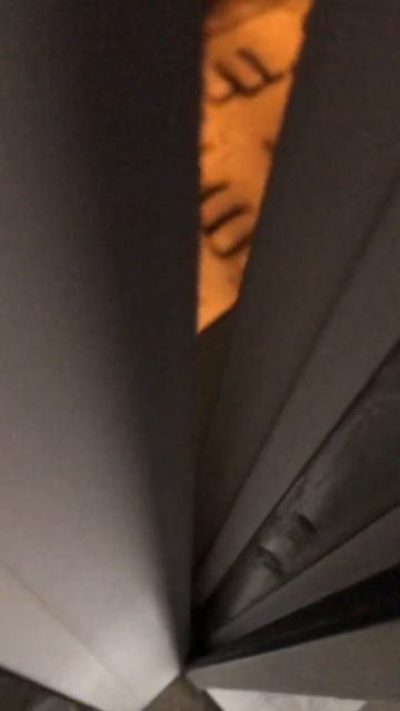 В Пензе с 13 этажа дома упала бумажка и разбилась насмерть… смотреть онлайн