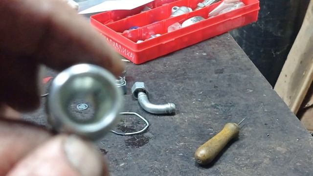 Мини погрузчик, замедлитель опускания стрелы ( дроссель) смотреть онлайн