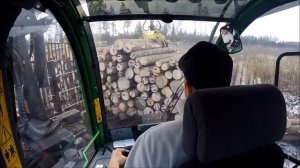 Форвардер John Deere 1510G