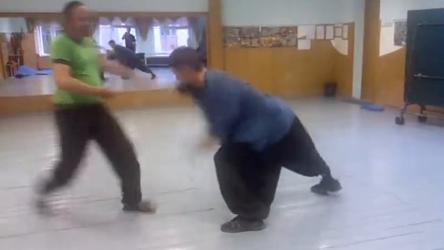 туйшоу "Киевский лицей бизнеса 2014г " смотреть онлайн