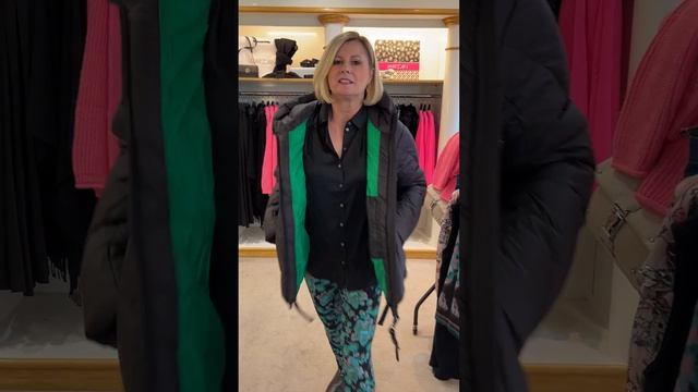 The final two groups from Marc Cain AW22 Collections are showcased in todays video. смотреть онлайн