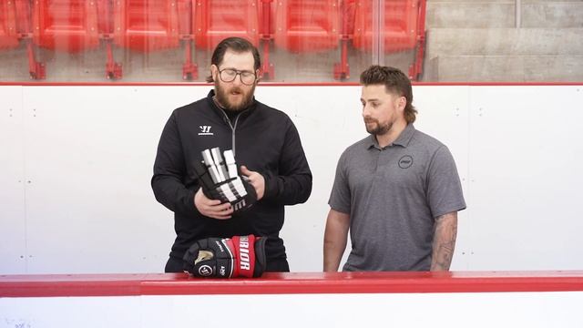 Warrior Alpha LX2 Pro & FR2 Pro Glove Line Comparison смотреть онлайн