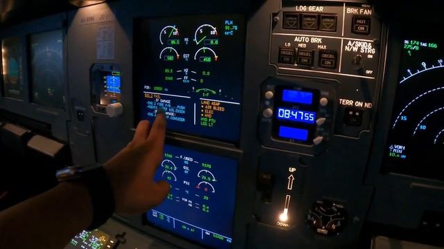 Airbus A320 Tutorial: EFATO (Engine Failure After Take-off) to stable flight смотреть онлайн