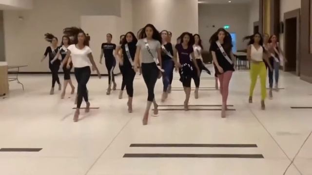 Stan Twitter: Miss Universe Thailand models walking to "Aura" by WJSN смотреть онлайн