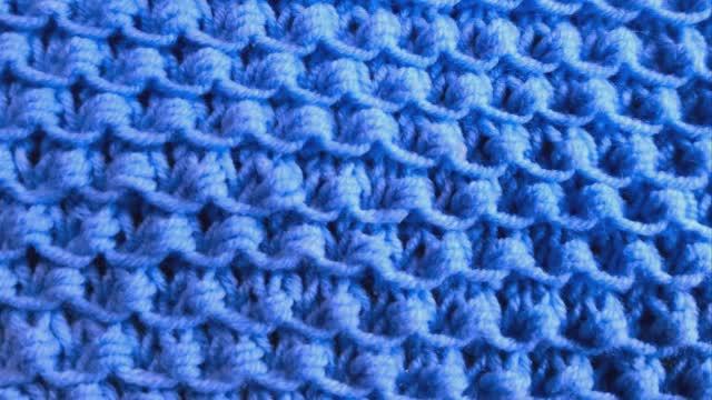 Интересный рельефный и объемный узор