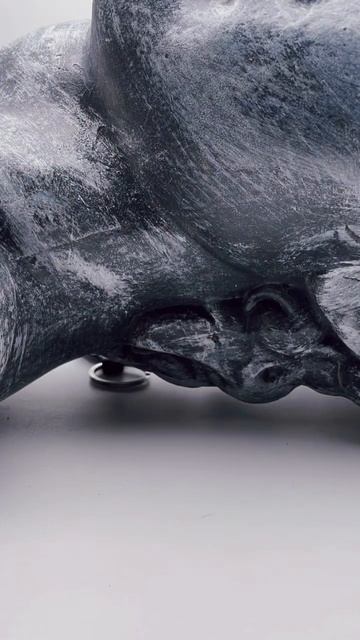 Tristan and Isolde PANB leather. Кожаные брелки. 🛍 Заказ можно оформить на сайте. смотреть онлайн