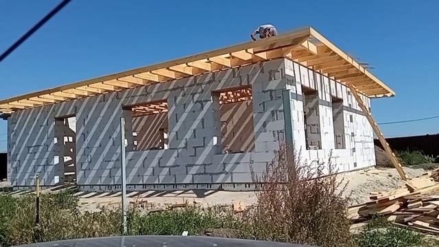 Четырёхскатная крыша 180м2 День 10 Тюмень смотреть онлайн
