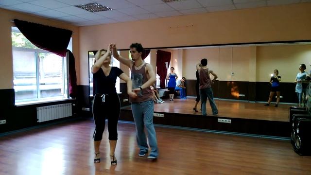 SalsaBO LESSON Summay June 14 _ КОРОНОСЬЕН (основы перехвата рук в ведении) смотреть онлайн