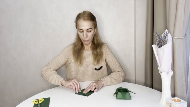 Ирина Михайлова Развивашки Делаем милую коробочку для хранения в технике оригами 6+