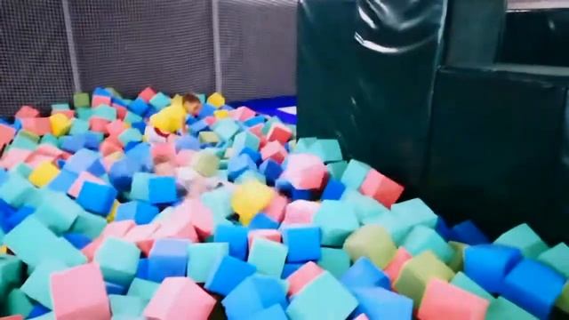 Решили вновь попрыгать, сорри что долго не было! смотреть онлайн