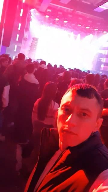 УУУУ ДВИГАТЬСЯ ХОЧУ #реальныепацаны #музыка #песни #концерт