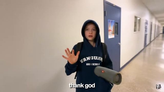 Sneaking Into ALL BOYS SCHOOL смотреть онлайн