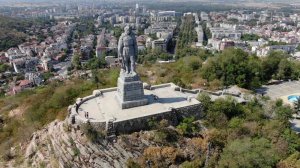 Ко Дню Победы современные артисты исполняют песни Великой Отечественной