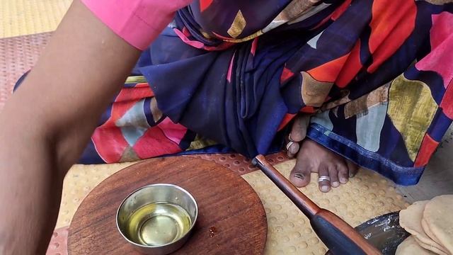 Rodge Recipe In Marathi। विदर्भातील प्रसिद्ध,पारंपरिक रोडगे। रोडगे रेसिपी मराठी।#रोडगे#Rodge