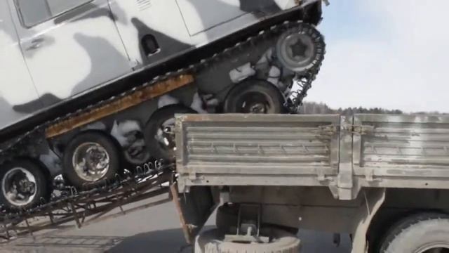 Погрузка уаза в грузовик смотреть онлайн