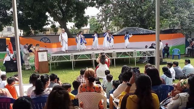 Institut Aurora, performance des élèves à l'ambassade de l'Inde by Mr Joe смотреть онлайн