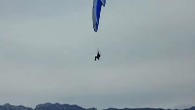 S'max Revolution paramotor.avi смотреть онлайн