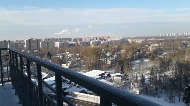 Санкт-Петербург, весна. Ярославский проспект, Суздальские озёра, вид сверху. смотреть онлайн