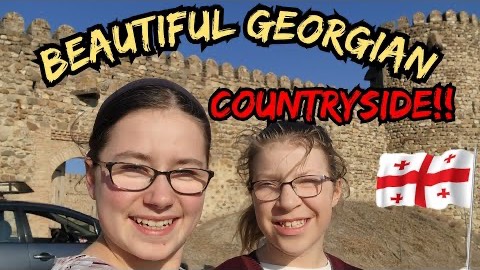 Канадская семья в НН.. Exploring an OLD Castle in a VINEYARD! смотреть онлайн