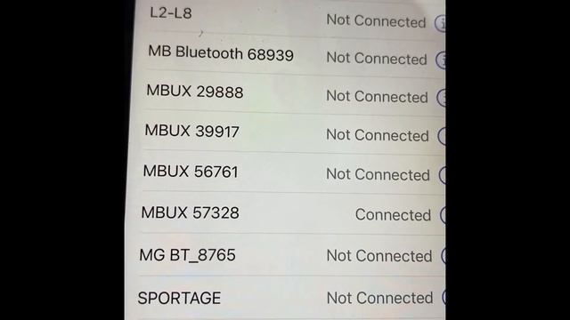 Connecting iPhone to Mercedes-Benz MBUX system смотреть онлайн