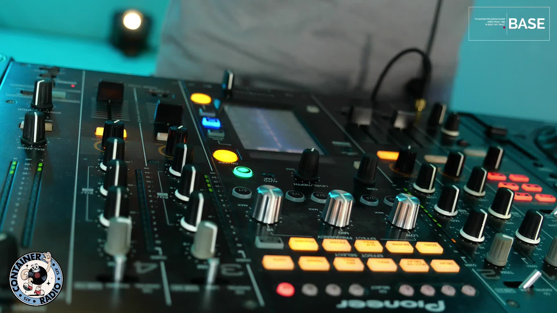 CONTAINER RADIO Live Stream - JOHN VEGAS, STHT, DIME CHU, SOULTAPE (2025-03-22)