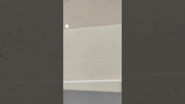 Фартук из керамогранита. После установки столешницы. смотреть онлайн