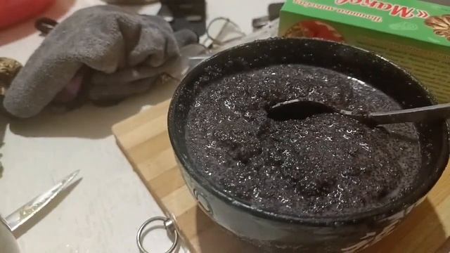 ОТМЕЧАЕМ ПАСХУ /БЫЛИ В ЦЕРКВИ /НАПЕКЛА РУЛЕТЫ С МАКОМ /МАК ВЫПИСЫВАЛА НА ВАЙБЕРЕ