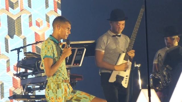 Stromae - Papaoutai & Band introduction - live Zenith Munich 2014-12-04 смотреть онлайн