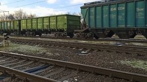 ВЛ82м-083 приписан до ТЧ-15 Купянск отправляется с 4 пути станции Полтава-Киевская