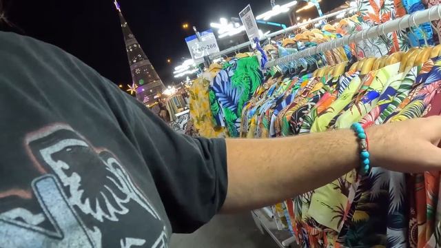 All You Can Eat & Shopping At Massive Night Markets In Bangkok Thailand | Liab Duan Market смотреть онлайн