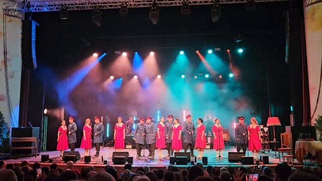 Дорогие друзья!
Представляем вам сольный дуэт Дениса Дашина и Михаила Малахова смотреть онлайн