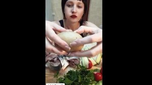 МУКБАНГ/КАРТОШКА С СЕЛЕДКОЙ