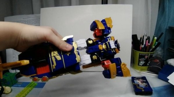 Обзор на Black Hook метал Кард бот