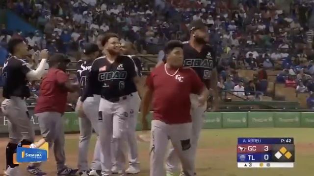 Juan Francisco sobresale en victoria de los Gigantes sobre el Licey смотреть онлайн